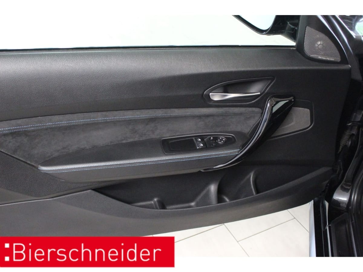 BMW M2 Competition FUTURA2000 19 PANO HK SCHALE MEMO foto 16