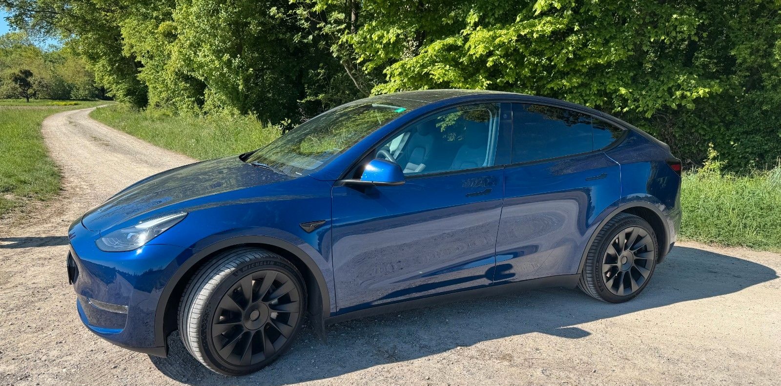 Tesla Model Y Long Range AWD Blau (Garantie+Boost) foto 1