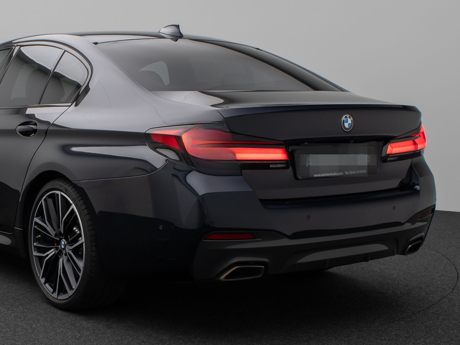BMW 540d  xD M Sport Kamera HUD DAB H/K Alarm 20Zoll foto 14