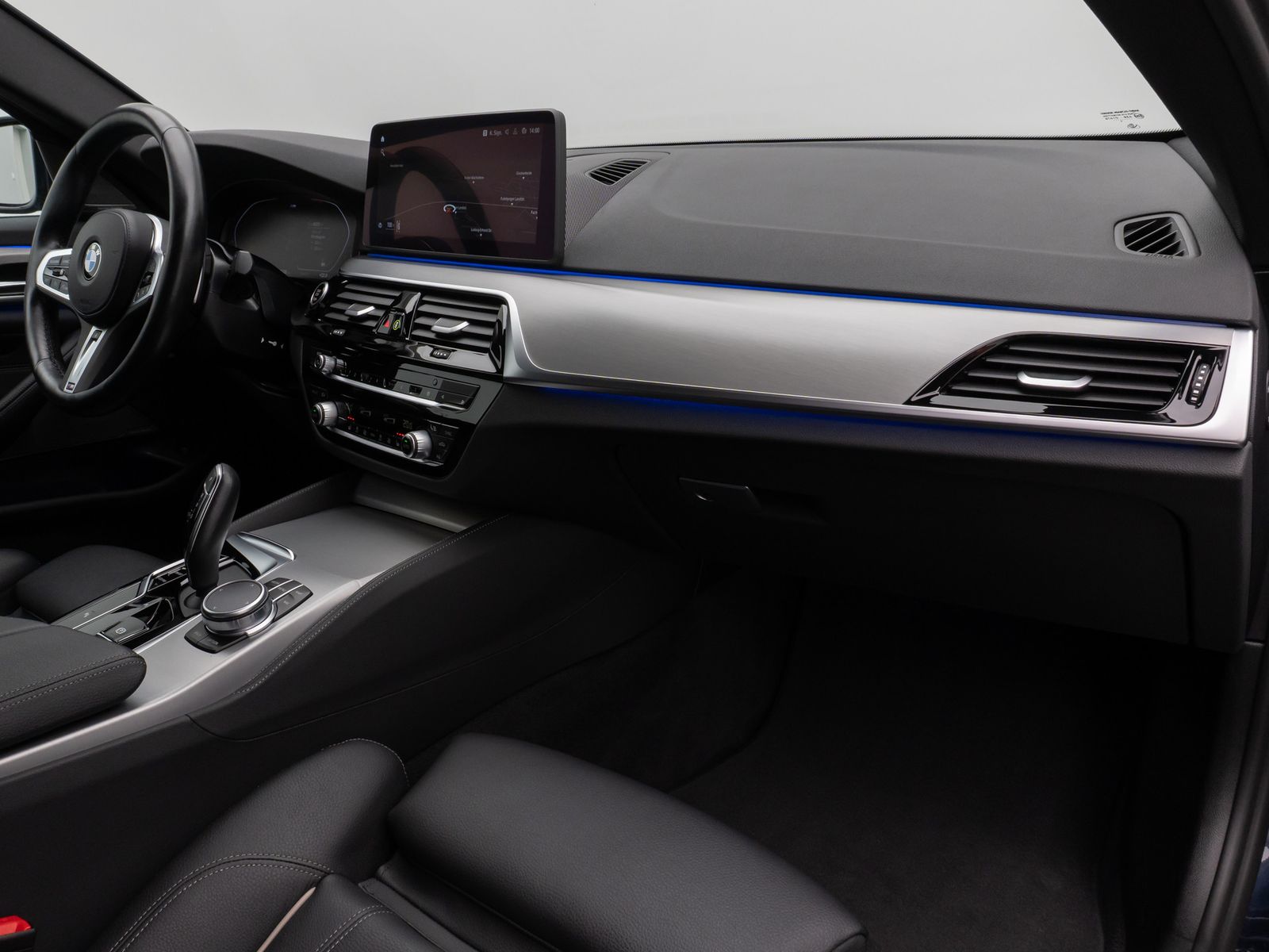 BMW 540d  xD M Sport Kamera HUD DAB H/K Alarm 20Zoll foto 23