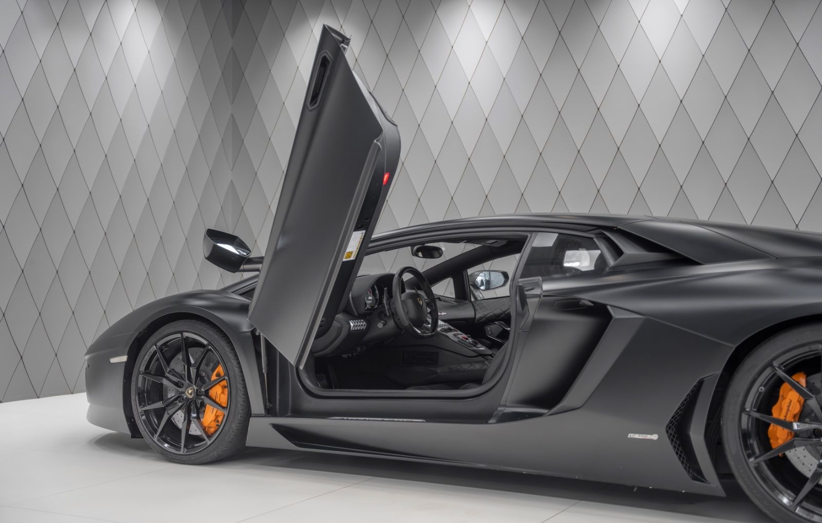 Lamborghini Aventador LP 700-4 MATTBLACK foto 11