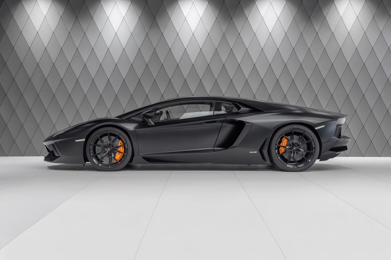 Lamborghini Aventador LP 700-4 MATTBLACK foto 4