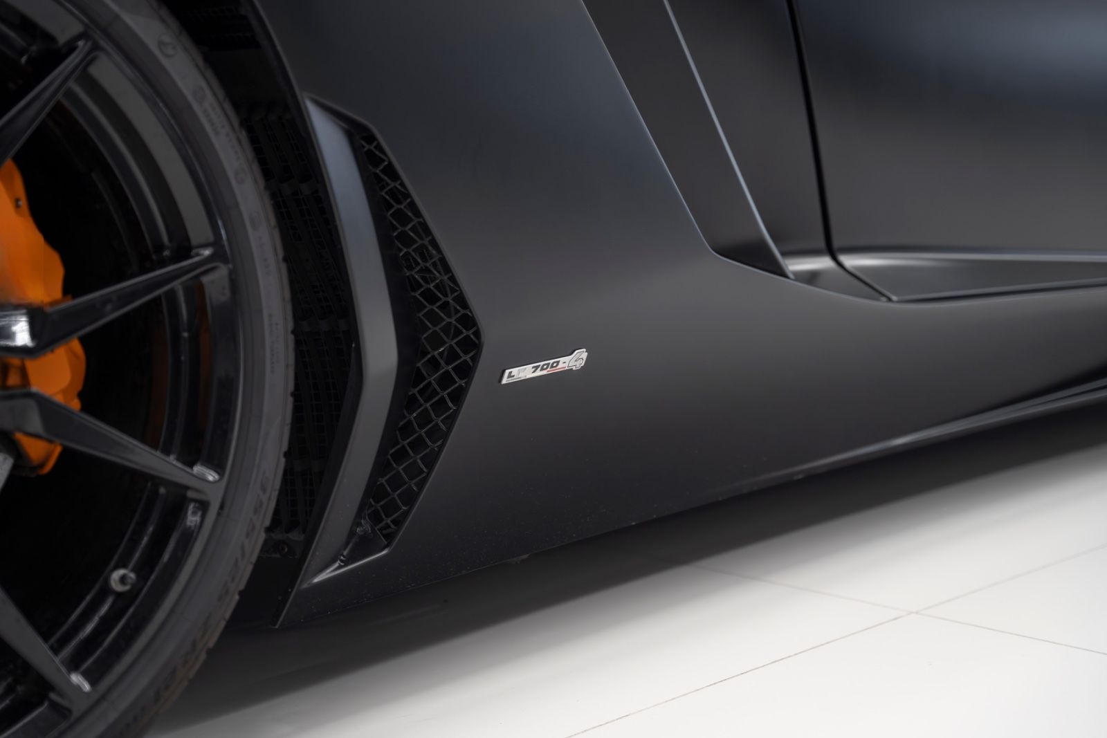 Lamborghini Aventador LP 700-4 MATTBLACK foto 10