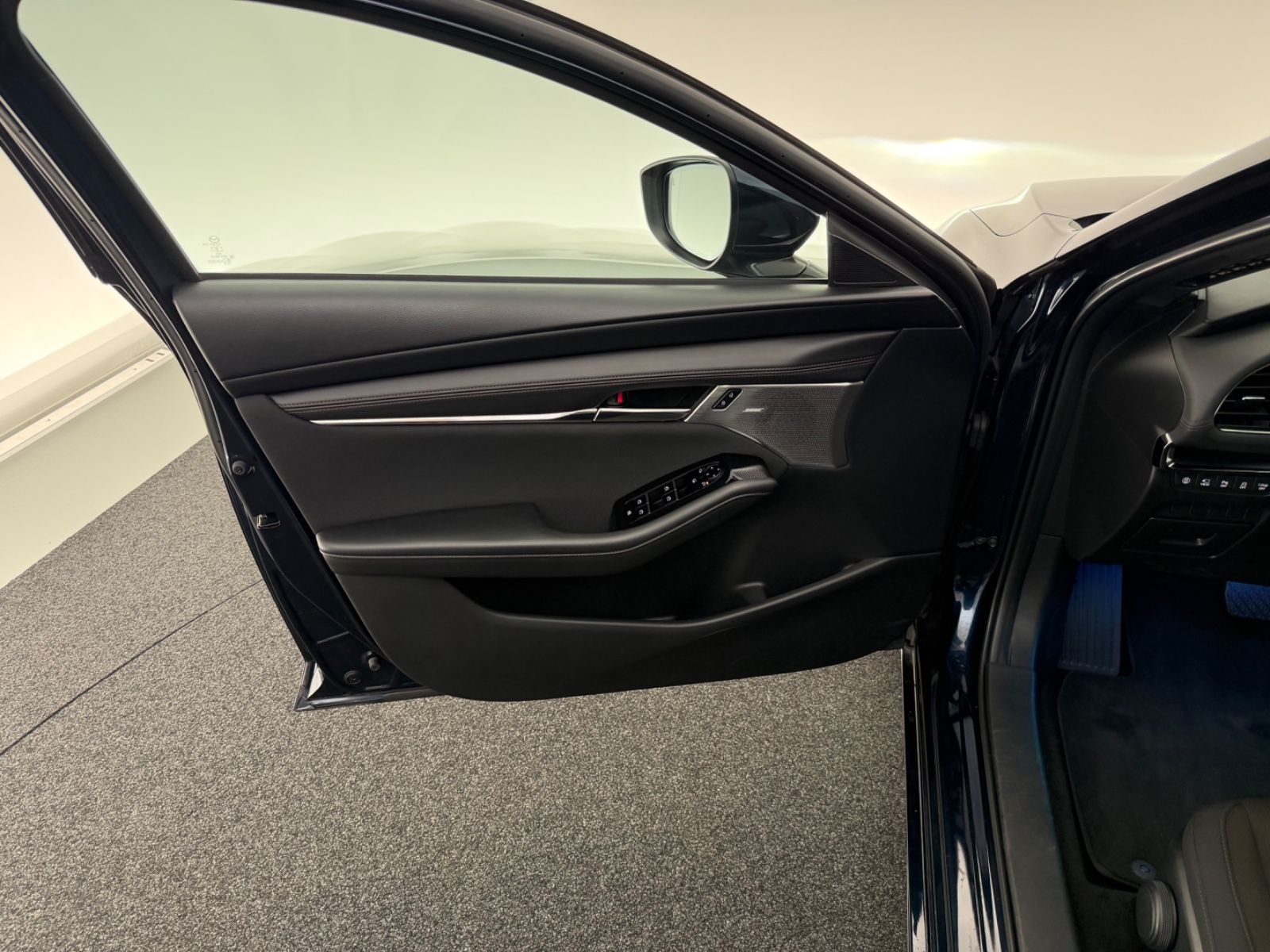 Mazda 3 2.0 SKYACTIV-G*SELECTION*LED-360°-BOSE-HUD-ACC foto 22