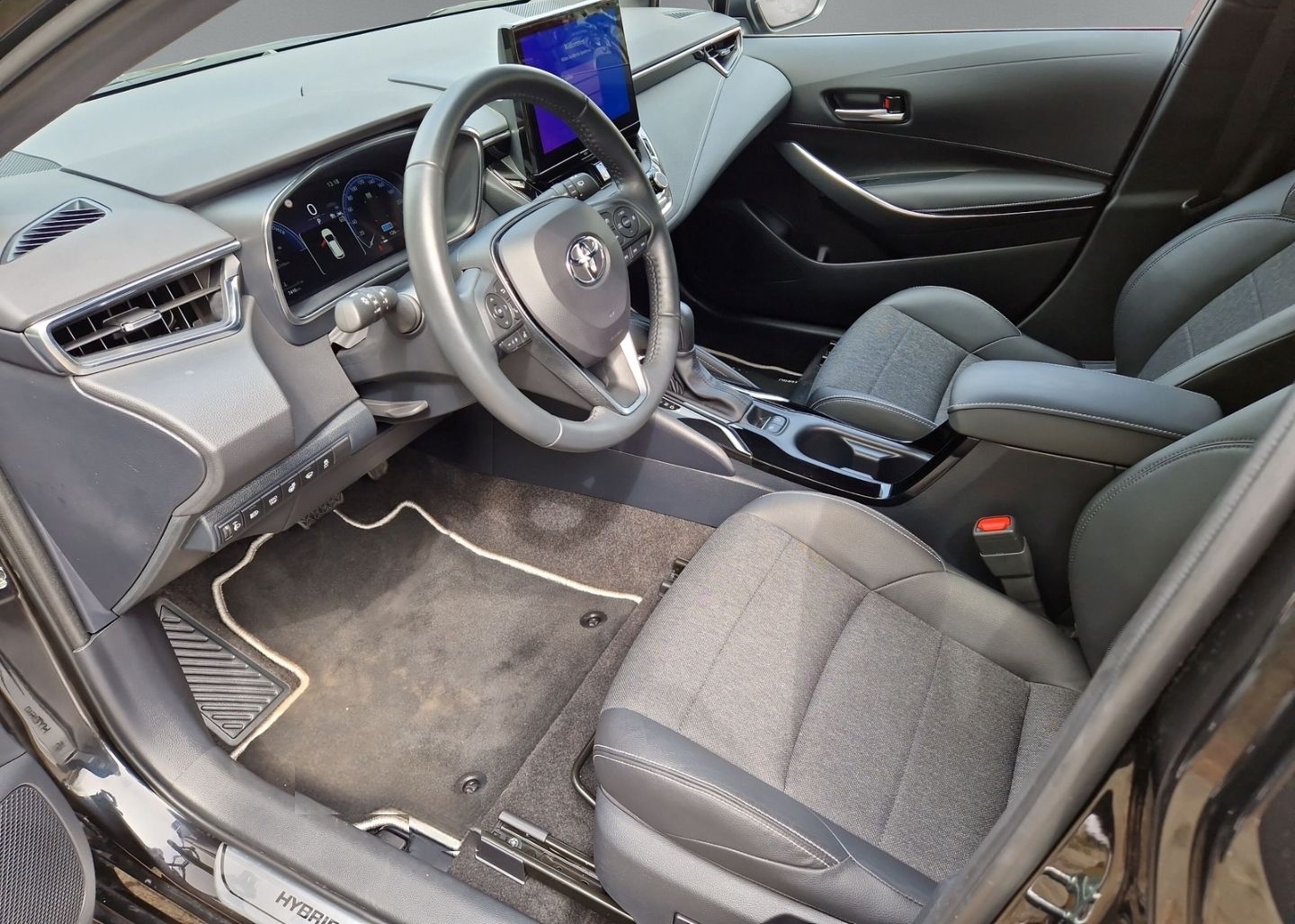 Toyota Corolla Touring Sports Hybrid Team D Navi LED AC foto 10