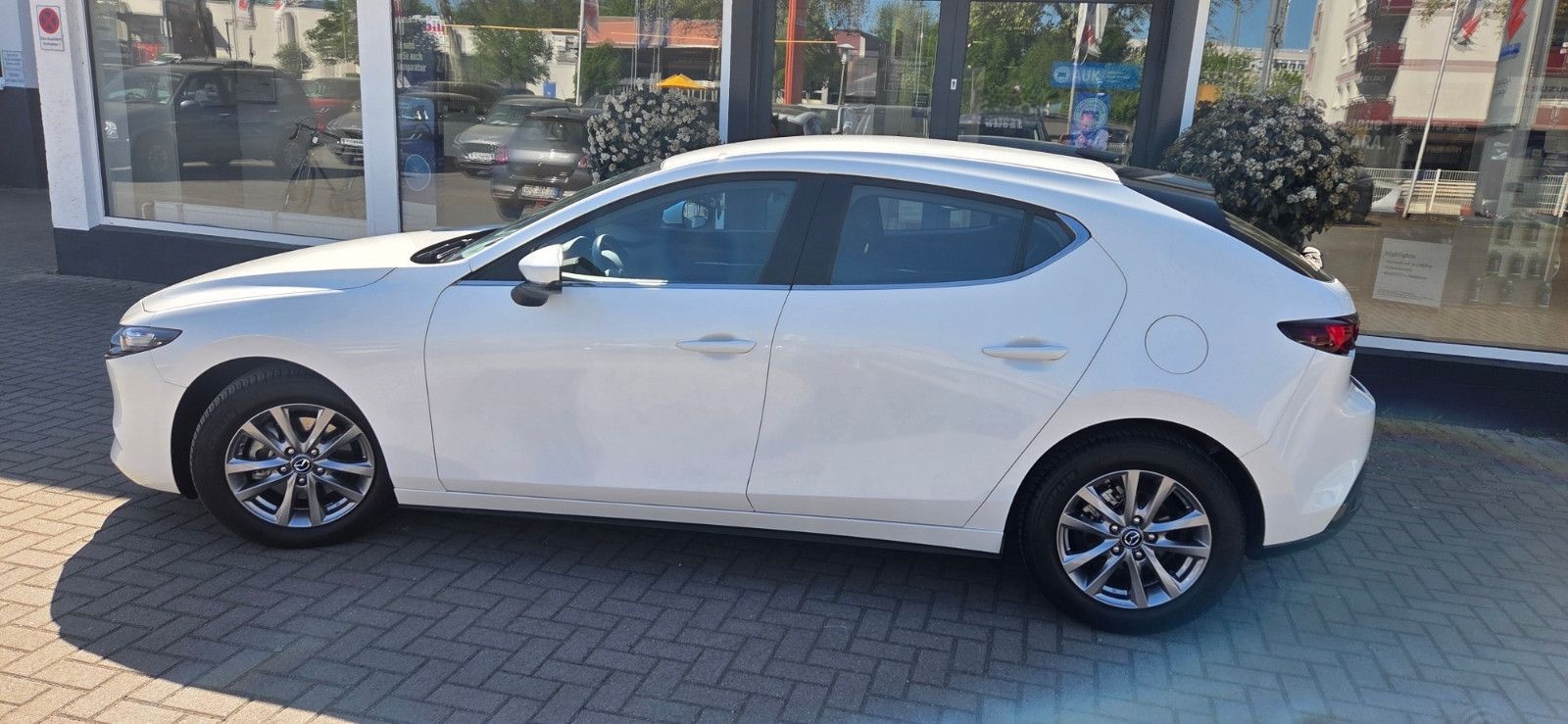 Mazda 3 2.0 SKYACTIV-G M-Hybrid Selection foto 4