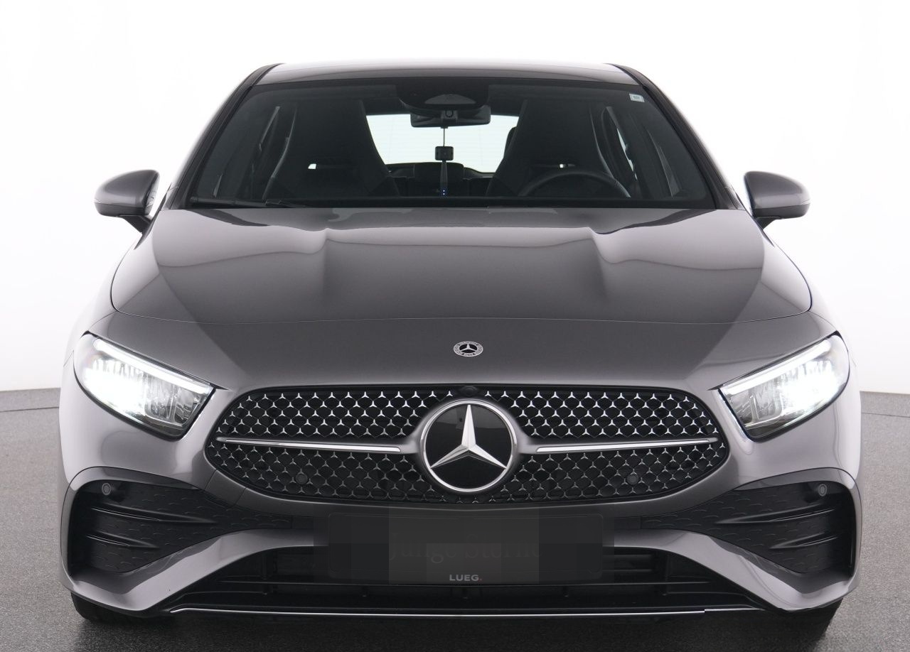 Mercedes-Benz A 200 d AMG+NavPrm+Pano+LED-HP+KeyG+Ambiente+RFK foto 14