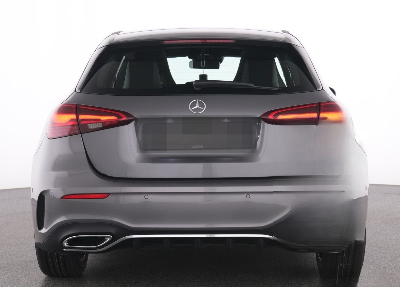 Mercedes-Benz A 200 d AMG+NavPrm+Pano+LED-HP+KeyG+Ambiente+RFK foto 15