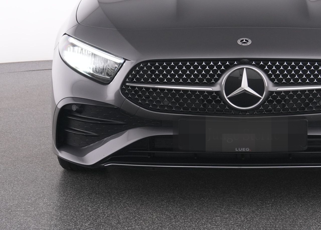 Mercedes-Benz A 200 d AMG+NavPrm+Pano+LED-HP+KeyG+Ambiente+RFK foto 16