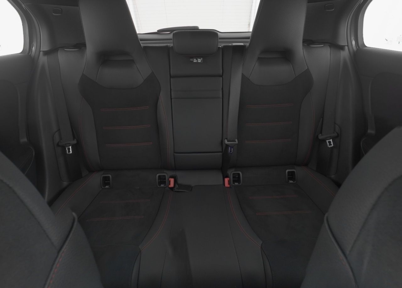 Mercedes-Benz A 200 d AMG+NavPrm+Pano+LED-HP+KeyG+Ambiente+RFK foto 5