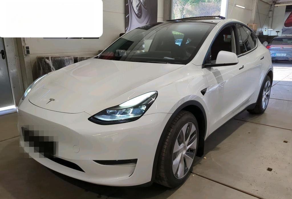 Tesla Model Y Long Range Dual AWD 360 Kam Autopilot 3 foto 1