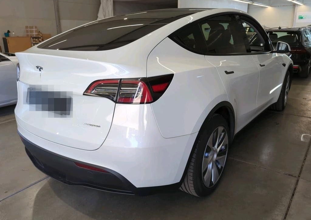 Tesla Model Y Long Range Dual AWD 360 Kam Autopilot 3 foto 2