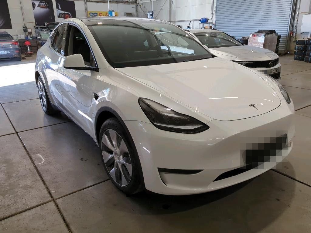Tesla Model Y Long Range Dual AWD 360 Kam Autopilot 3 foto 11