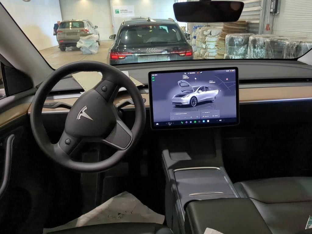 Tesla Model Y Long Range Dual AWD 360 Kam Autopilot 3 foto 7