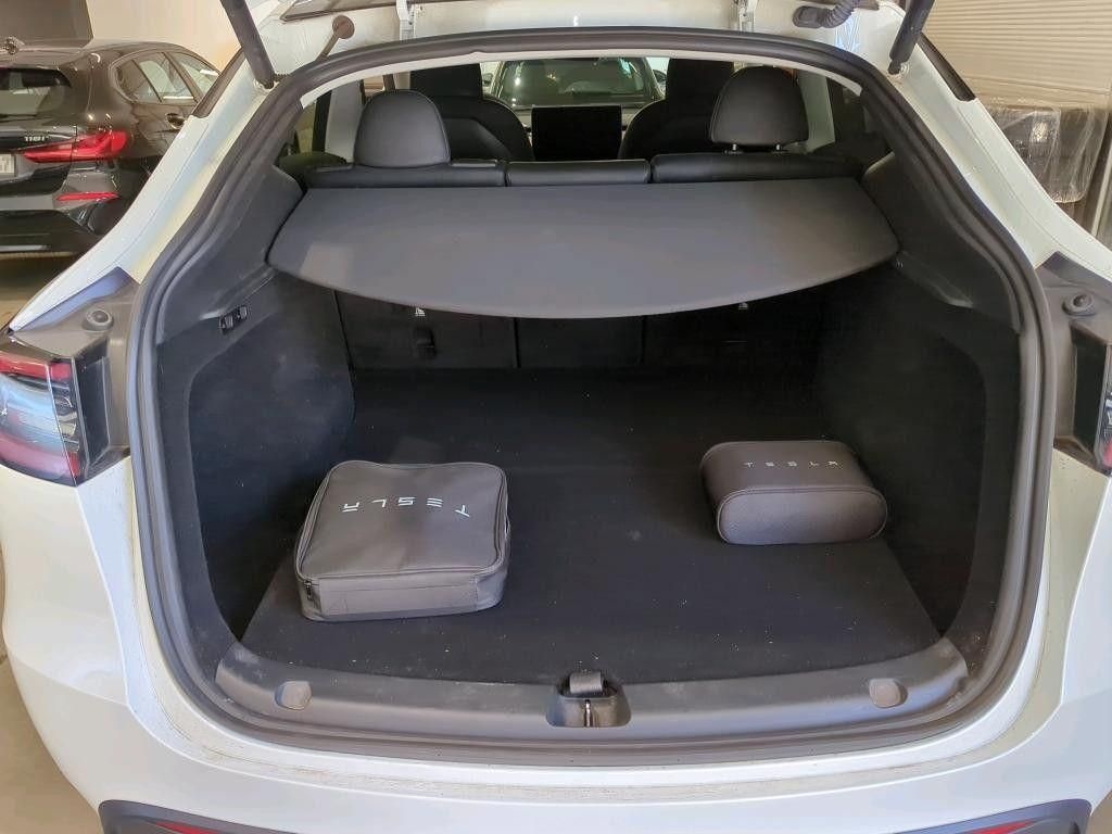 Tesla Model Y Long Range Dual AWD 360 Kam Autopilot 3 foto 8
