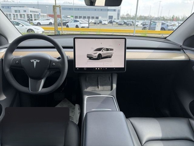 Tesla Model Y Long Range AWD foto 14