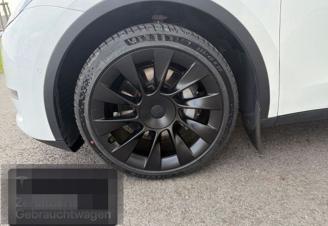 Tesla Model Y Long Range AWD foto 7