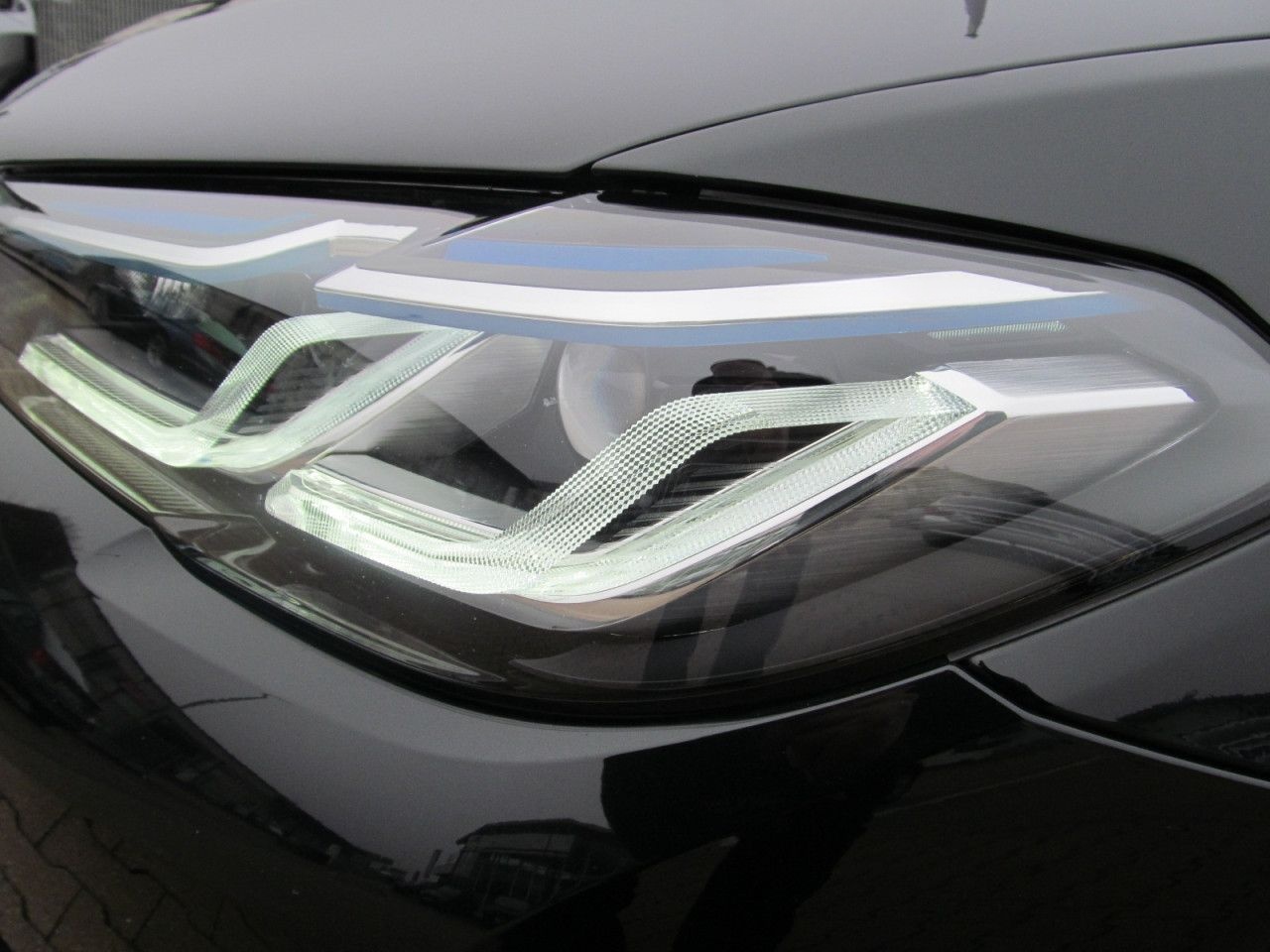BMW 520d xDrive Leder Standh.HUD ACC Laser 18" Navi foto 17