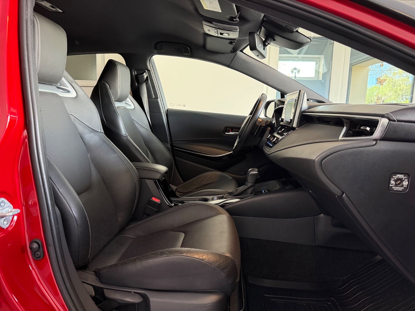 Toyota Corolla Hybrid Lounge 2,0*Sport*LED*Kamera*Navi* foto 11