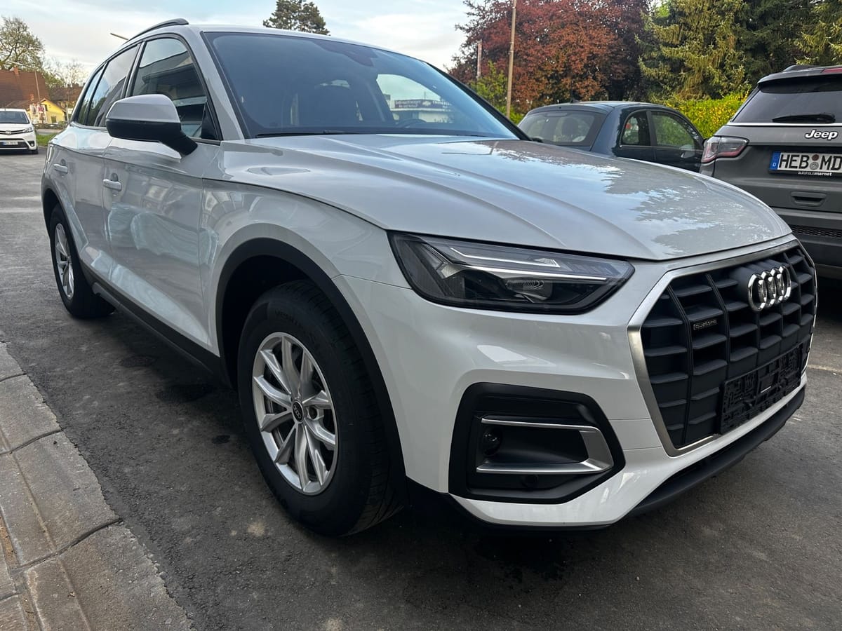 Audi Q5 40 TDI quattro basis foto 3