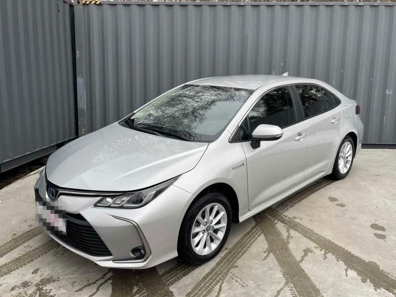 Toyota Corolla 1,8 Hybrid Comfort Limousine foto 2