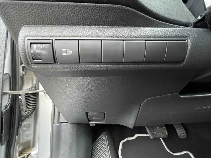 Toyota Corolla 1,8 Hybrid Comfort Limousine foto 17