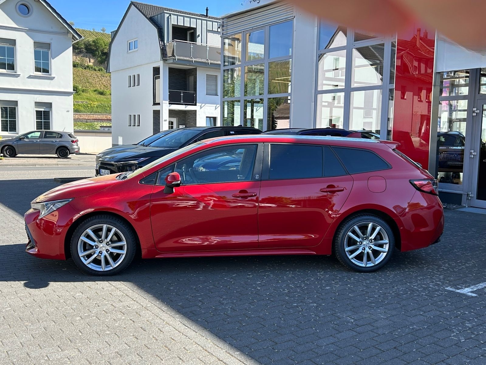 Toyota Corolla Touring Sports 2,0 Hyb. Team D Technik P foto 3