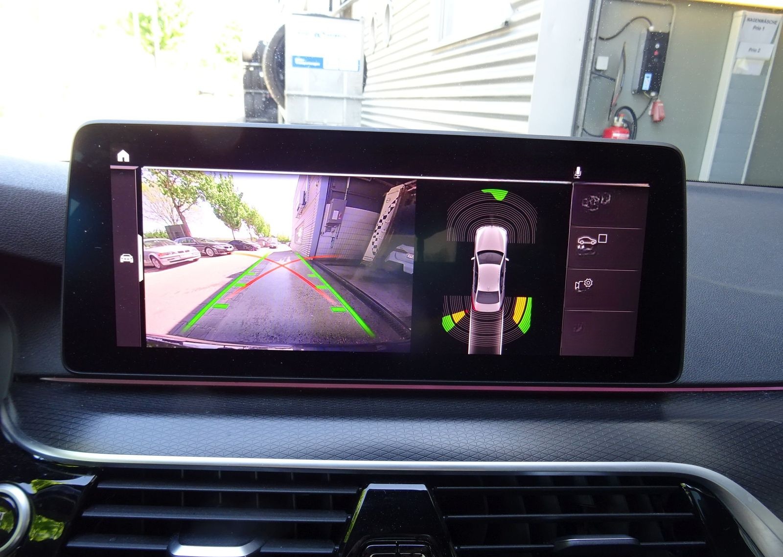 BMW 520d Lim. M Sport ACC DriveAssi elGSD HiFi 4xSH foto 17