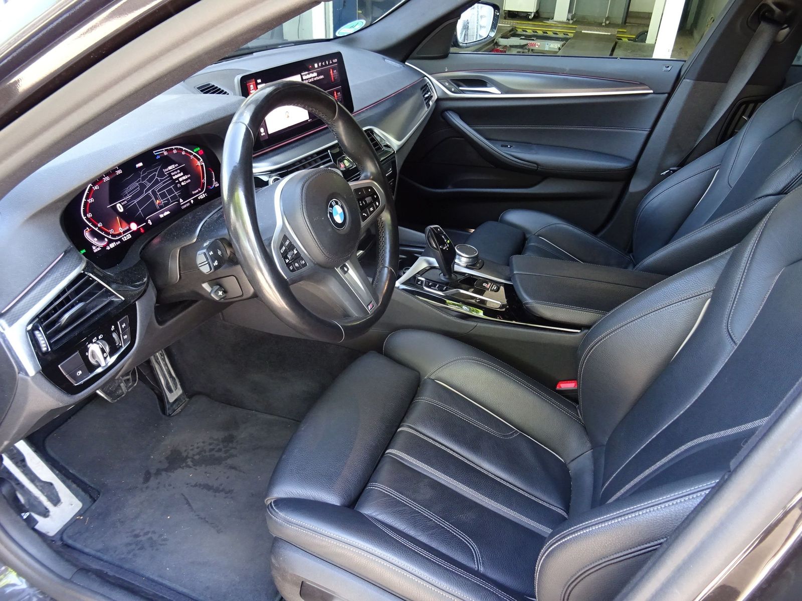BMW 520d Lim. M Sport ACC DriveAssi elGSD HiFi 4xSH foto 6