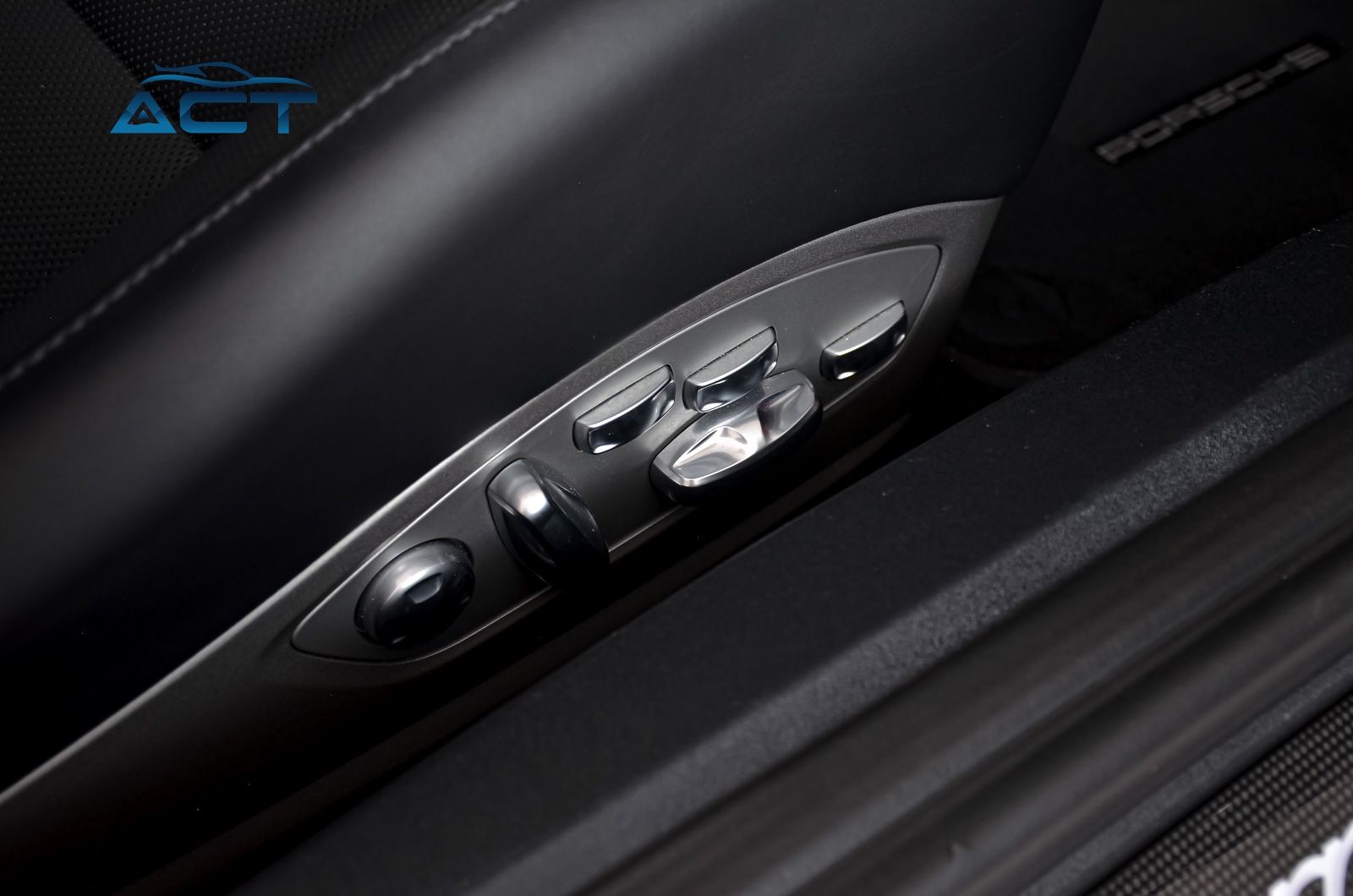 Porsche 911 Carrera 4S APPROVED 10/27 CHRONO BOSE PDLS foto 16