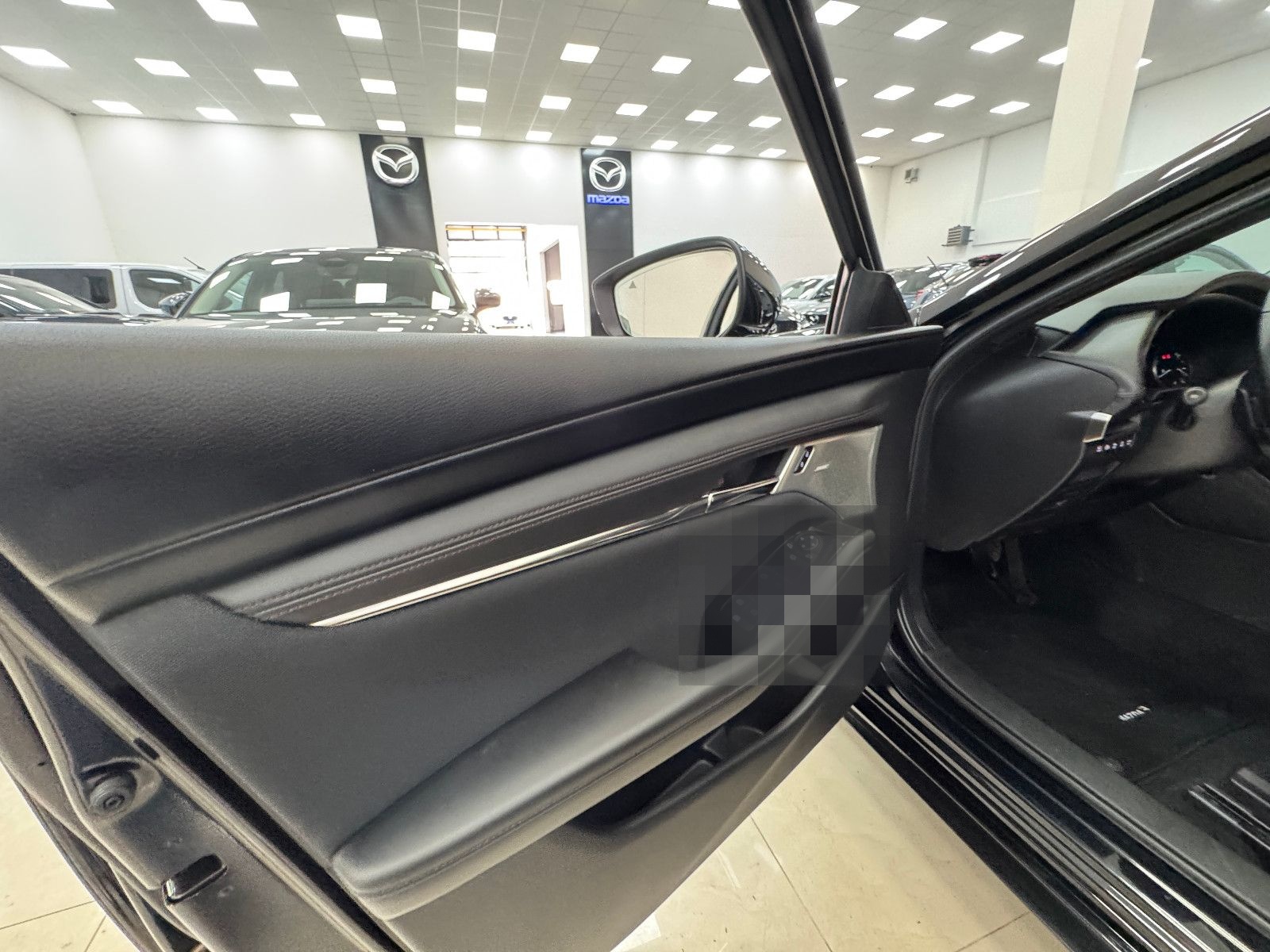 Mazda 3 5HB Exclusive-L. 140ps 6AT *Matrix*360°*QI*LHZ foto 25