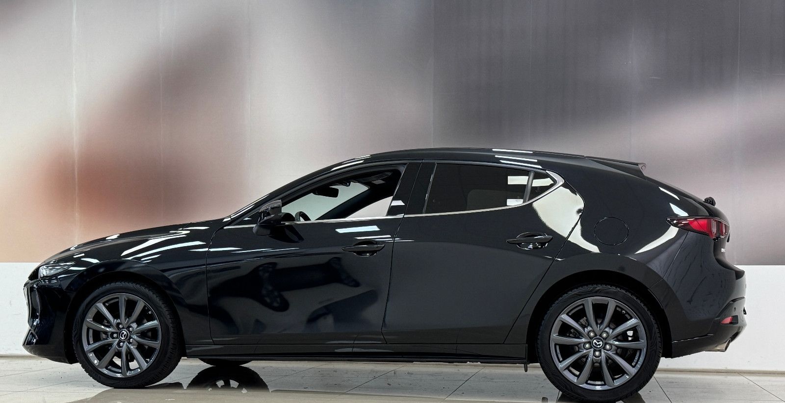 Mazda 3 5HB Exclusive-L. 140ps 6AT *Matrix*360°*QI*LHZ foto 5