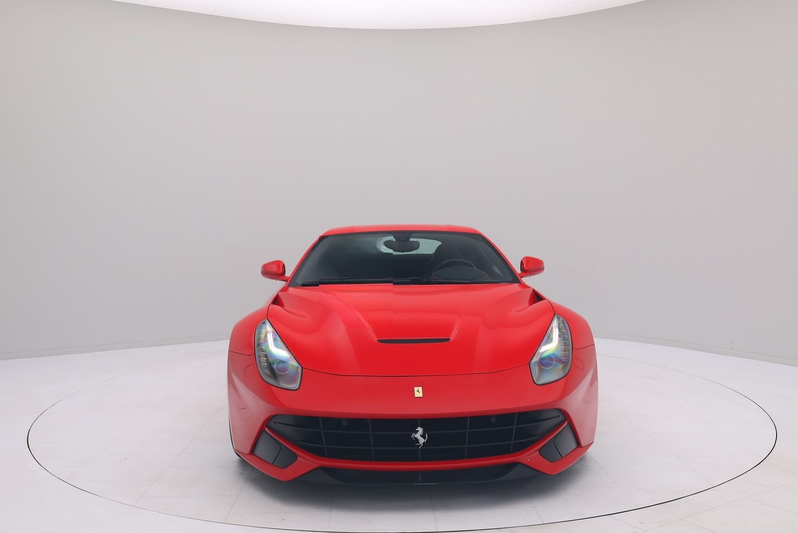 Ferrari F12berlinetta - FERRARI HAMBURG foto 2