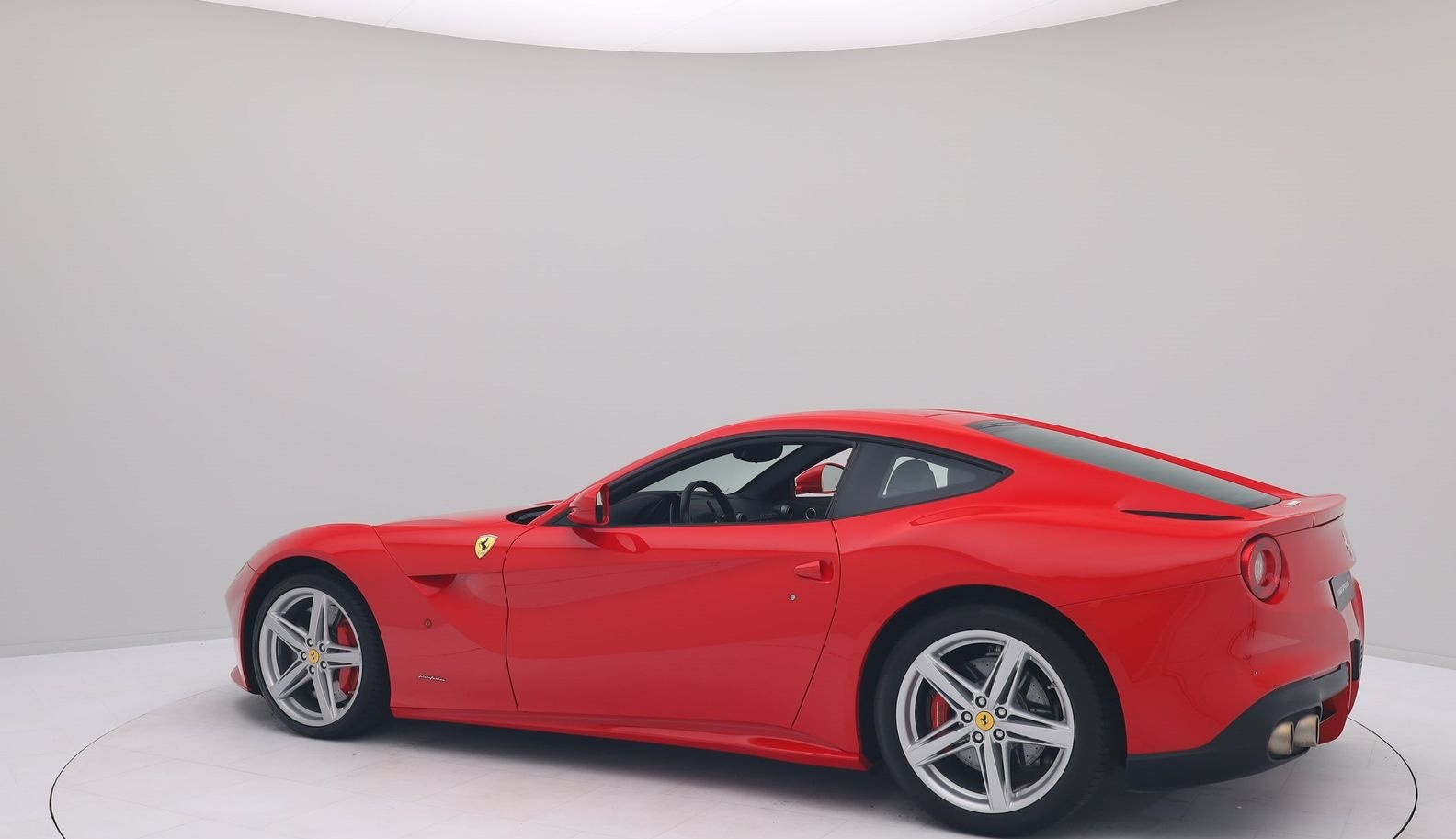 Ferrari F12berlinetta - FERRARI HAMBURG foto 10