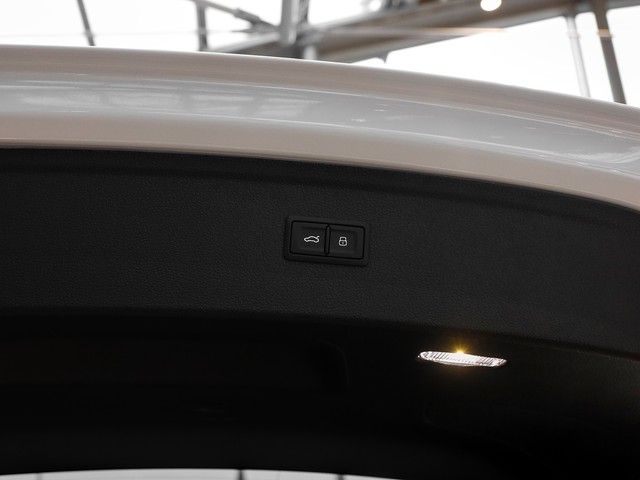 Audi Q5 55 TFSI e quattro S line AHK Pano HuD ACC Mat foto 19