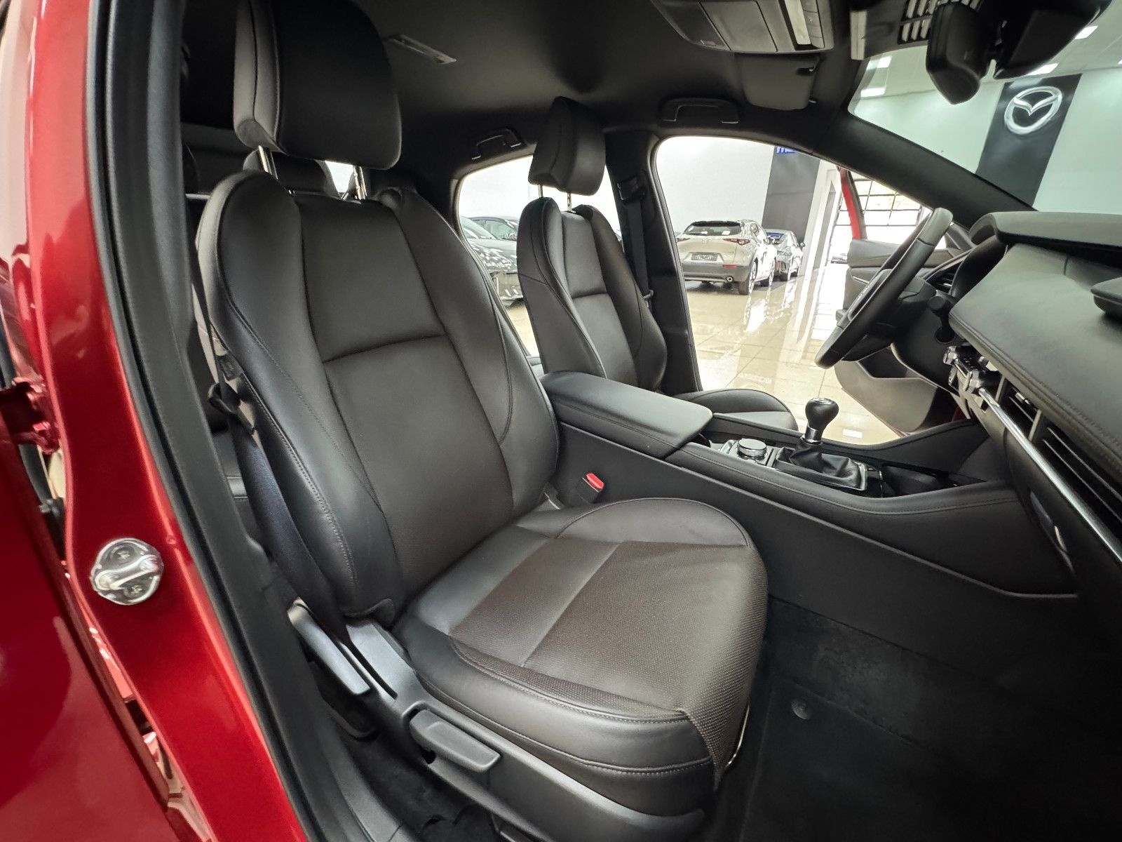 Mazda 3 5HB 2.5L Takumi e-SKYACTIV G 140ps 6MT *LEDER foto 9