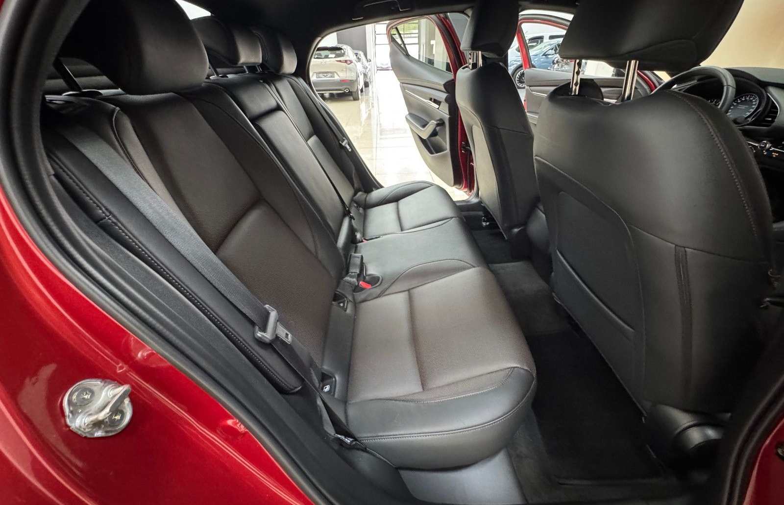 Mazda 3 5HB 2.5L Takumi e-SKYACTIV G 140ps 6MT *LEDER foto 10