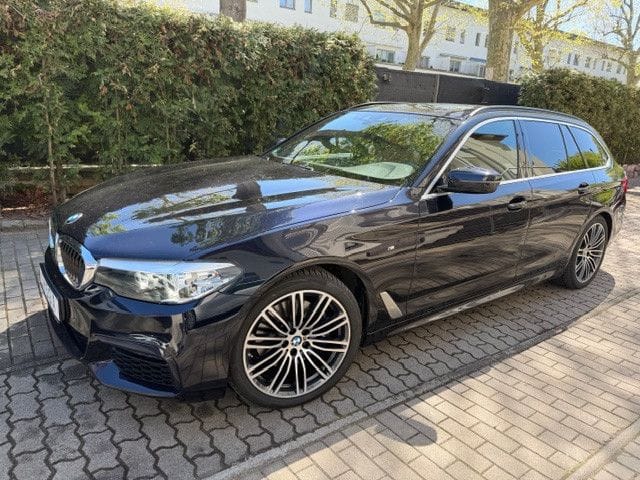 BMW 530 d TOURING xDrive M SPORT PANORAMA KAMERA AHK