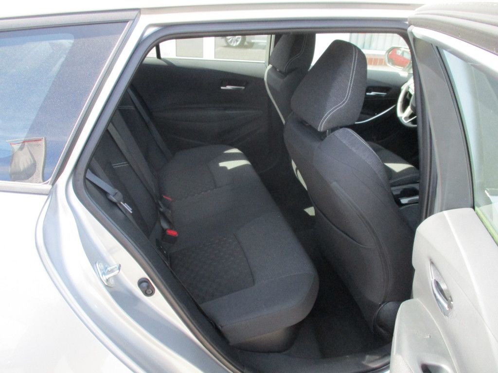 Toyota Corolla Touring Sports 1.8 Hybrid Business Editi foto 17
