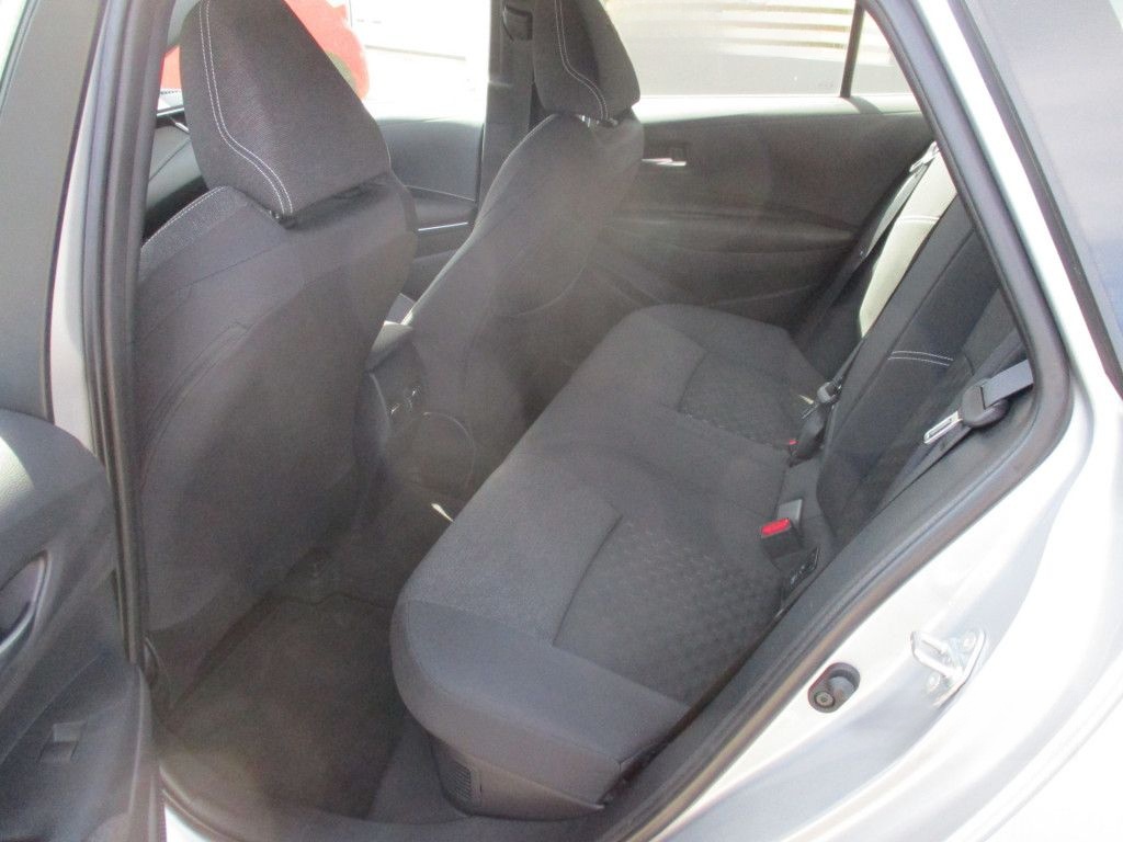 Toyota Corolla Touring Sports 1.8 Hybrid Business Editi foto 5