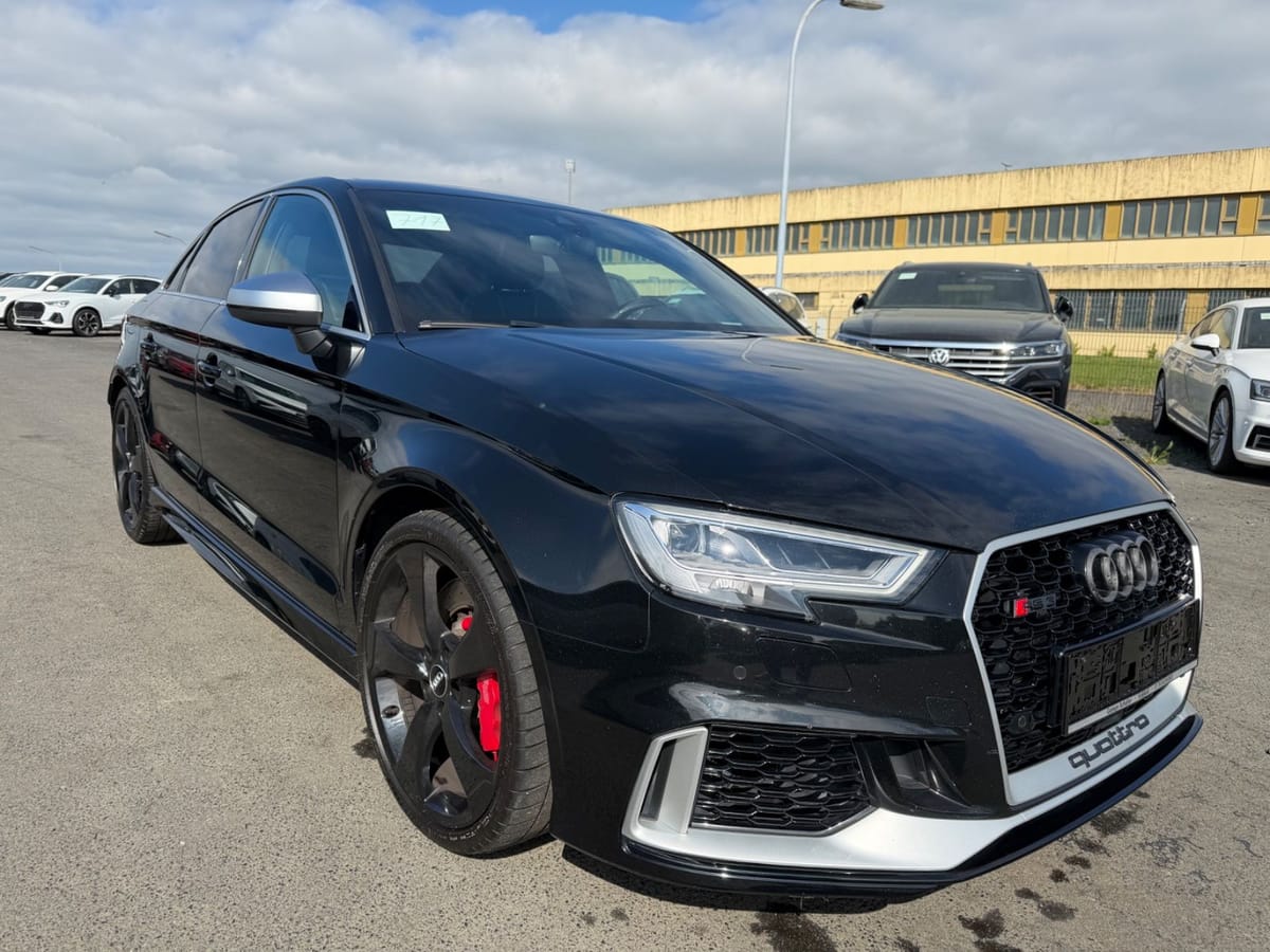 Audi RS3 Limo 2.5 TFSI Quattro Matrix Pano 280KMh B&O foto 3
