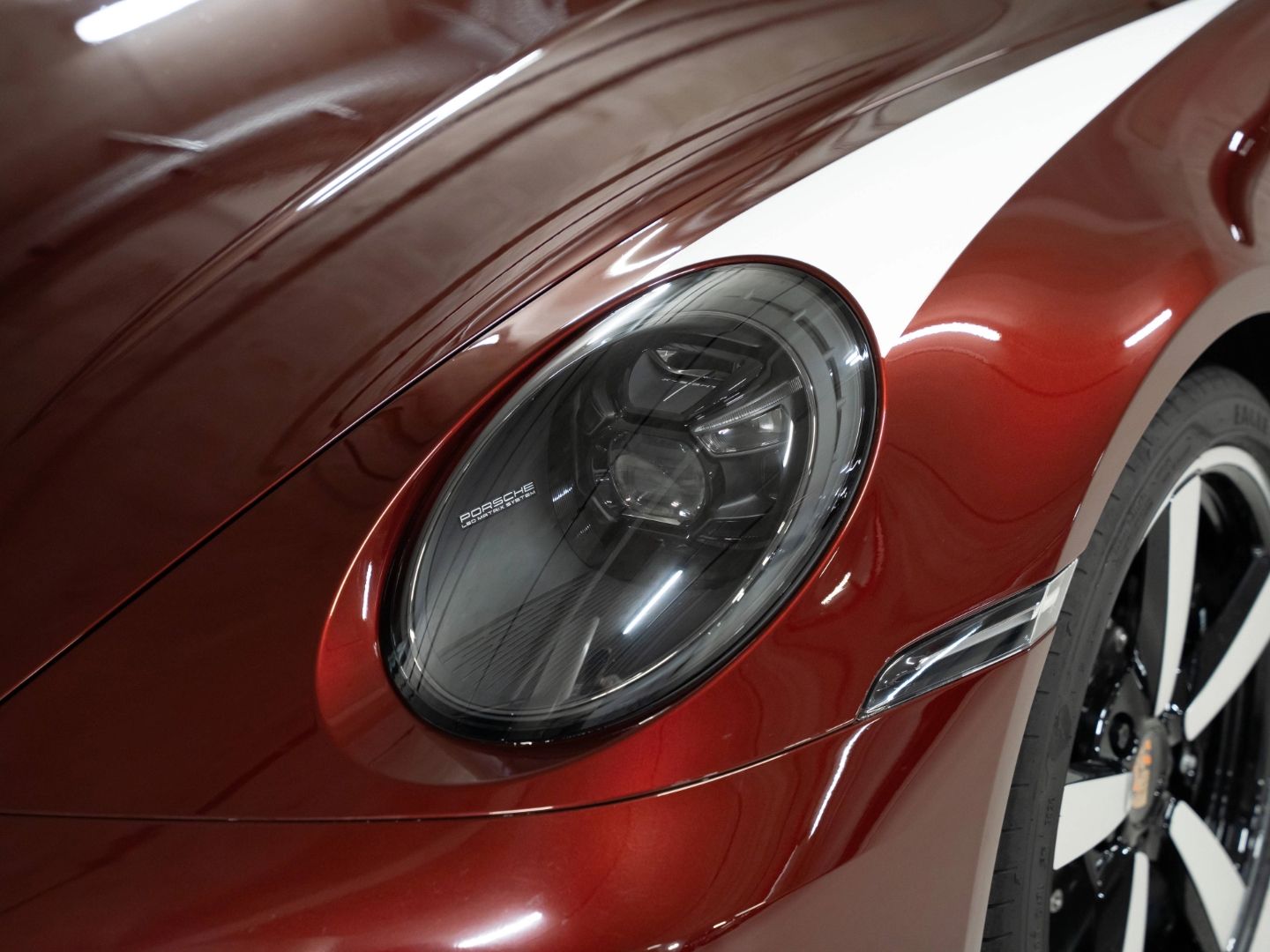 Porsche 911 Targa 4S Heritage Edition InnoDrive Burmeste foto 12