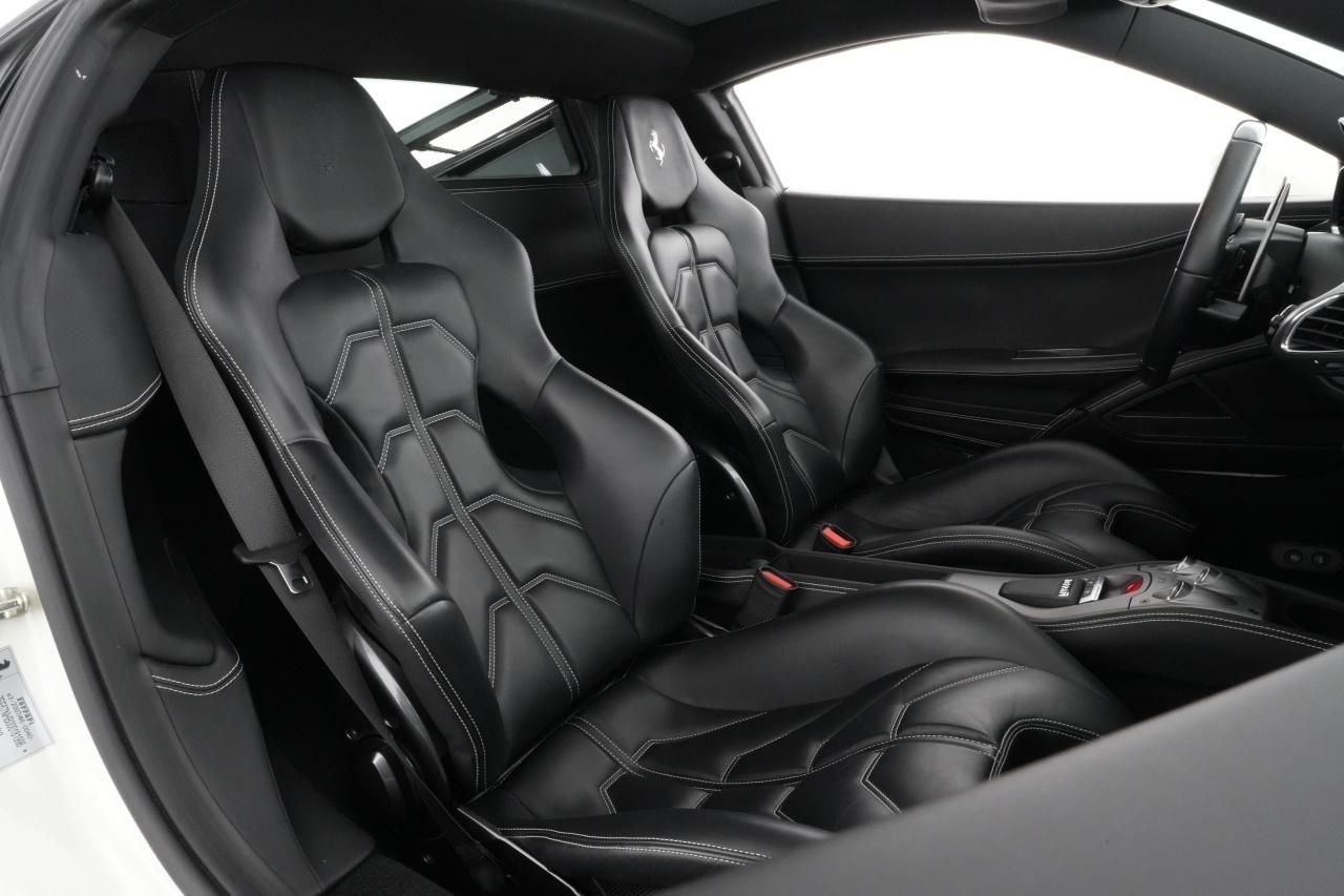 Ferrari 458 Italia RACINGSITZE CARBON LENKRAD foto 24