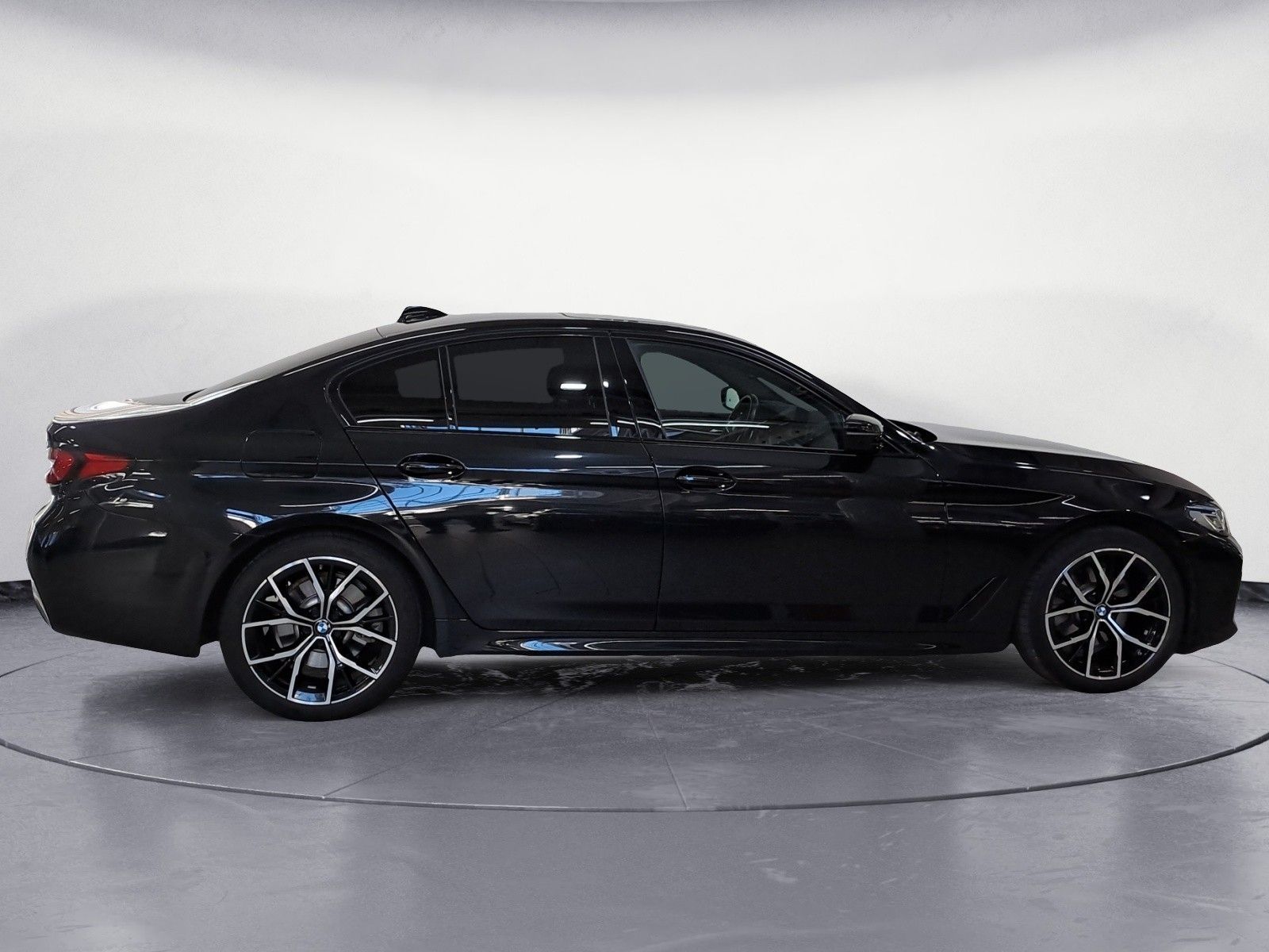 BMW 520d M-Sport Head Up Pano Standheizung Laser foto 6