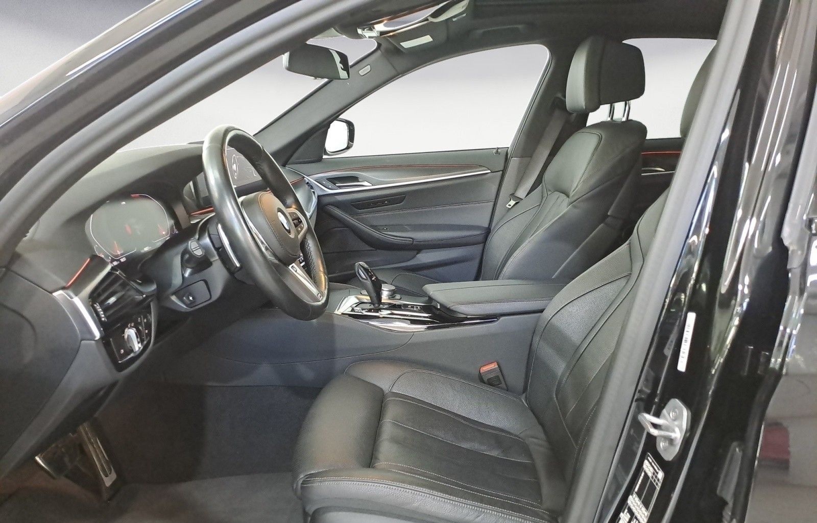 BMW 520d M-Sport Head Up Pano Standheizung Laser foto 8
