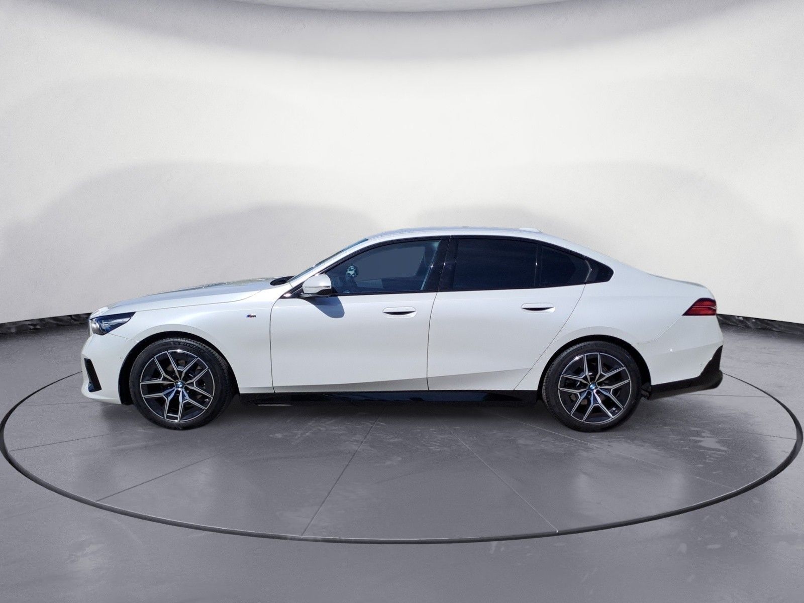 BMW 520d xDrive M Sportpaket Navi Harman Kardon AHK  foto 3