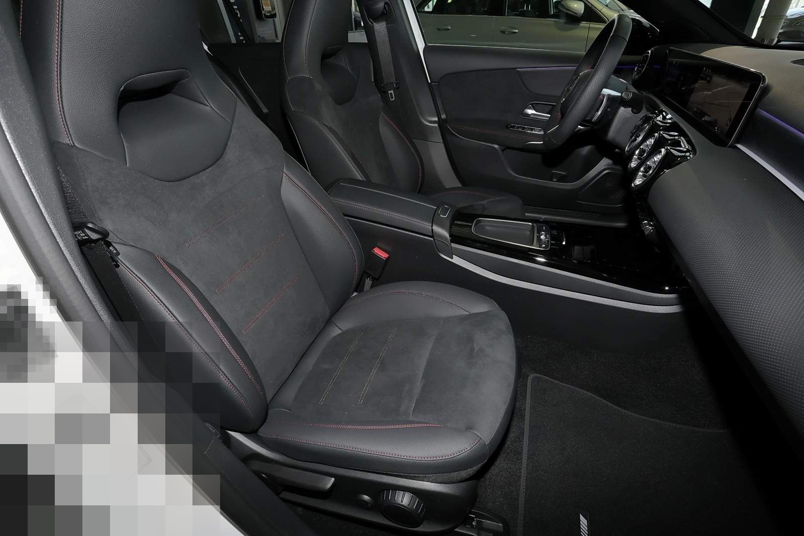 Mercedes-Benz A 200 d AMG MBUX+RüKam+M-LED+Pano+AHK+Night+DAB foto 5