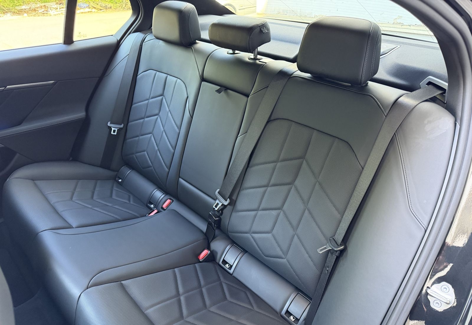 BMW 520 d xDrive M Sport LED Komfortsitze LiveCockpi foto 17