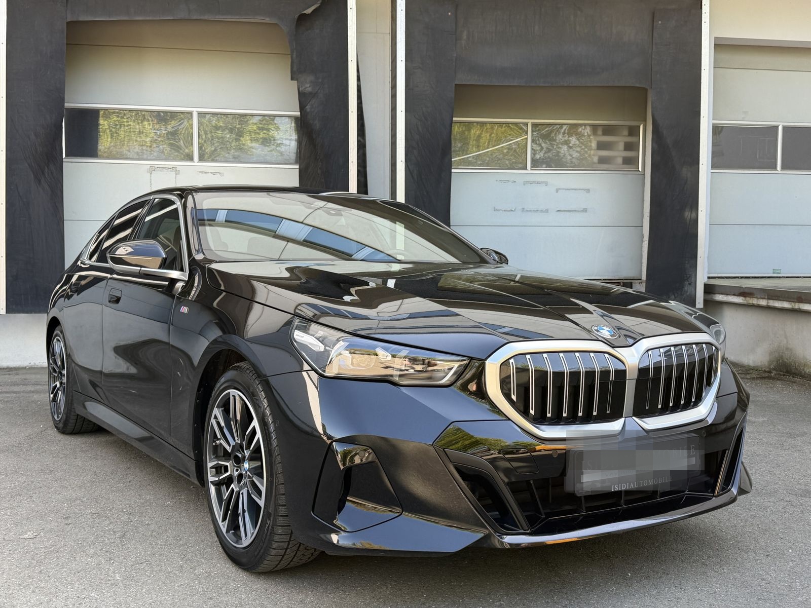 BMW 520 d xDrive M Sport LED Komfortsitze LiveCockpi foto 9