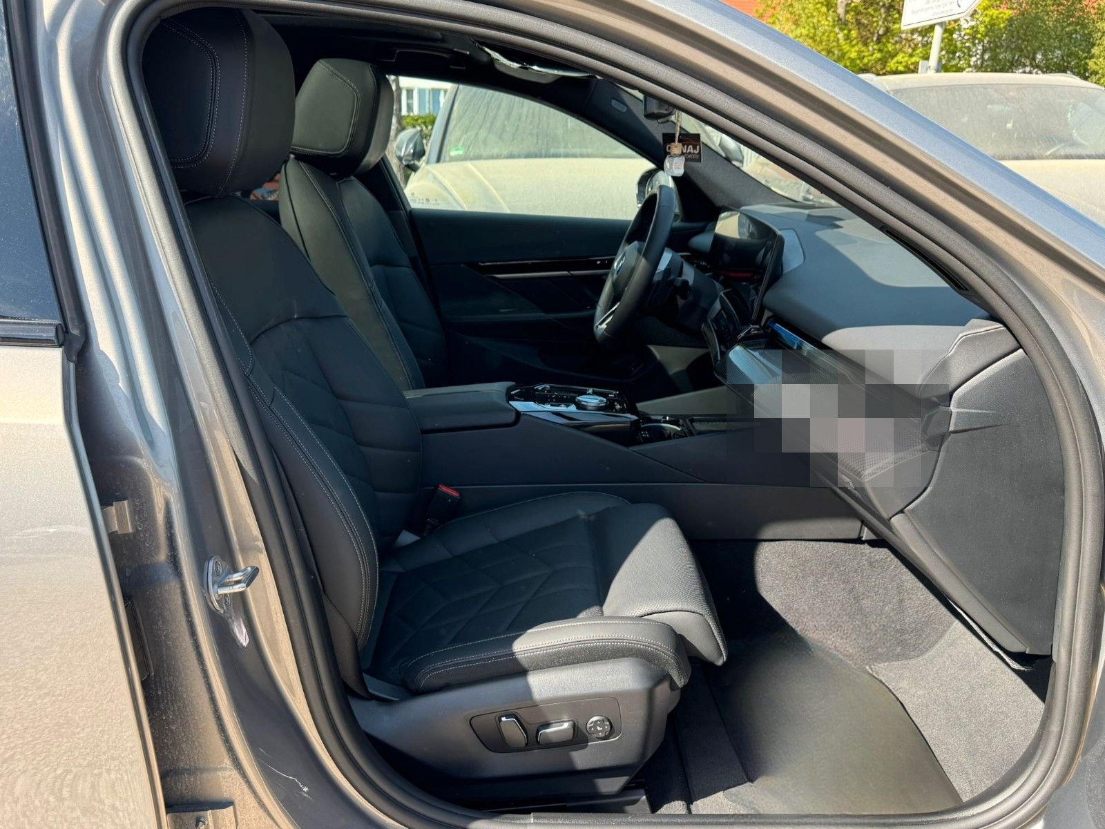 BMW 520d Lim. M-Sportpacket G60| Panorama|Komfortzg. foto 24